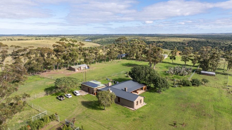 5 Bedroom Property for Sale in Grahamstown Rural Eastern Cape